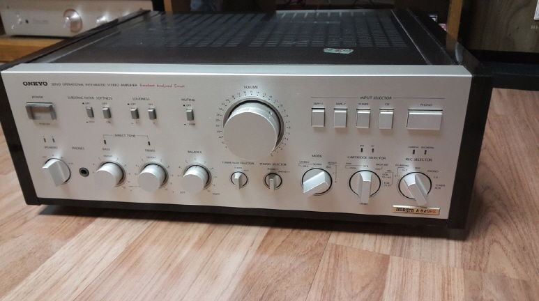 人気デザイナー ONKYO A-820RS アンプ - arraedlg.net