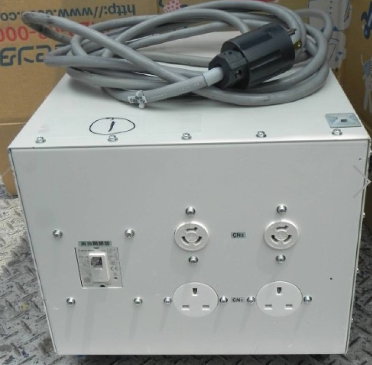 DENKENSEIKI 차폐 노이즈컷트랜스 4.6kVA (2).jpg