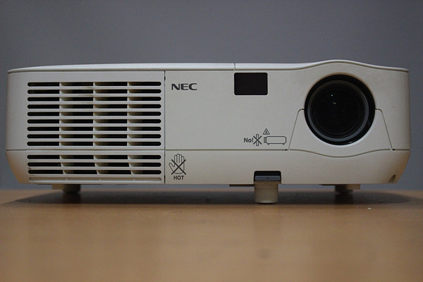 nec np115-1.jpg